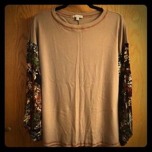 Long sleeve top with contrasting blouson sleeves